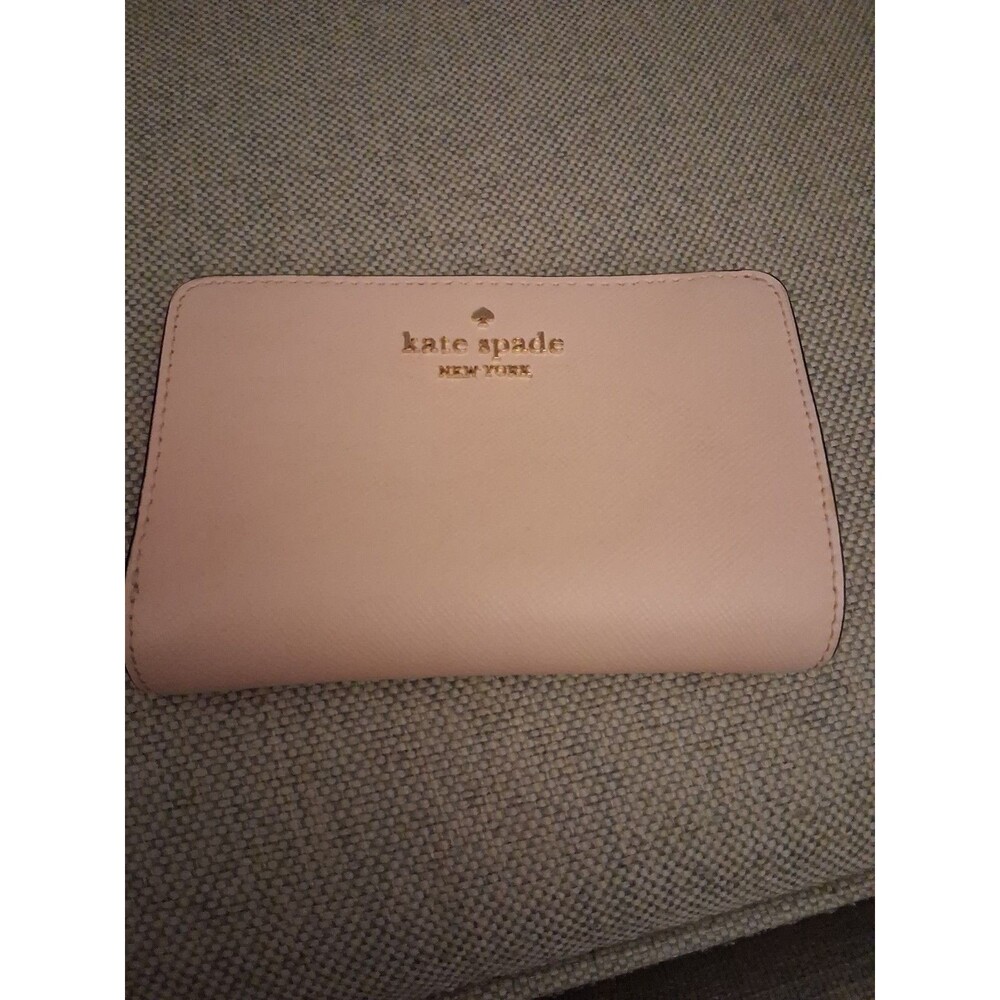 kate spade Madison Compact Bi Fold Wallet Conch Pink Saffiano Leather Excellent